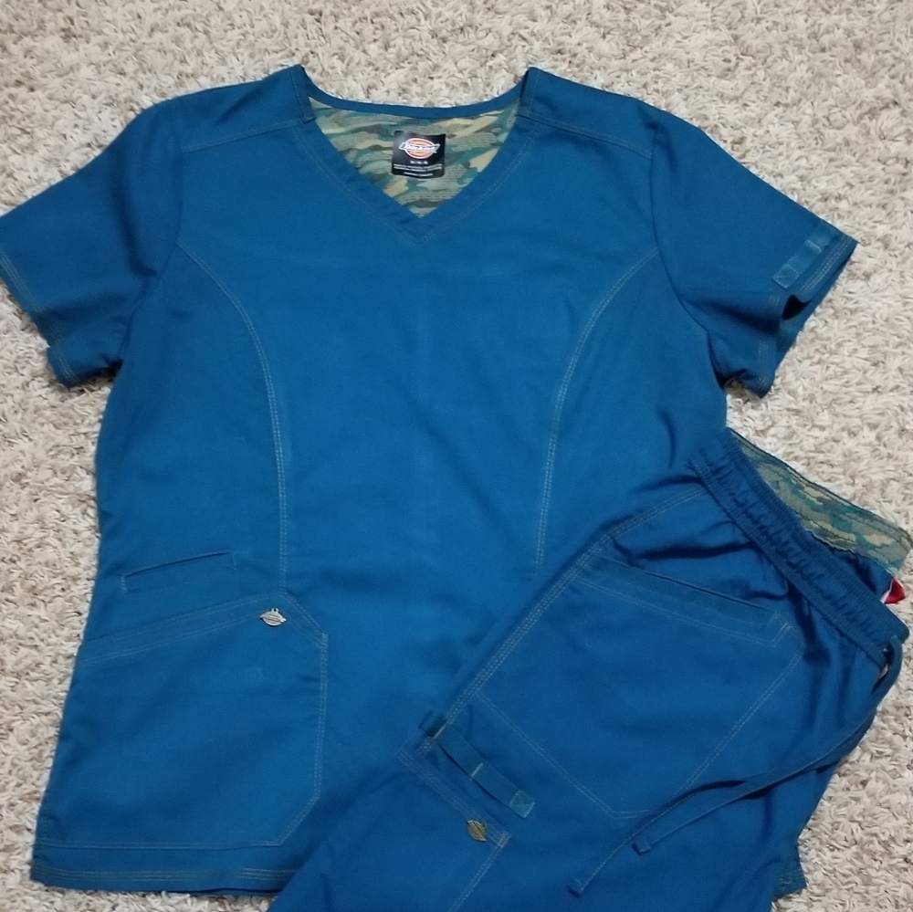 Scrubs - Picture 1 of 3